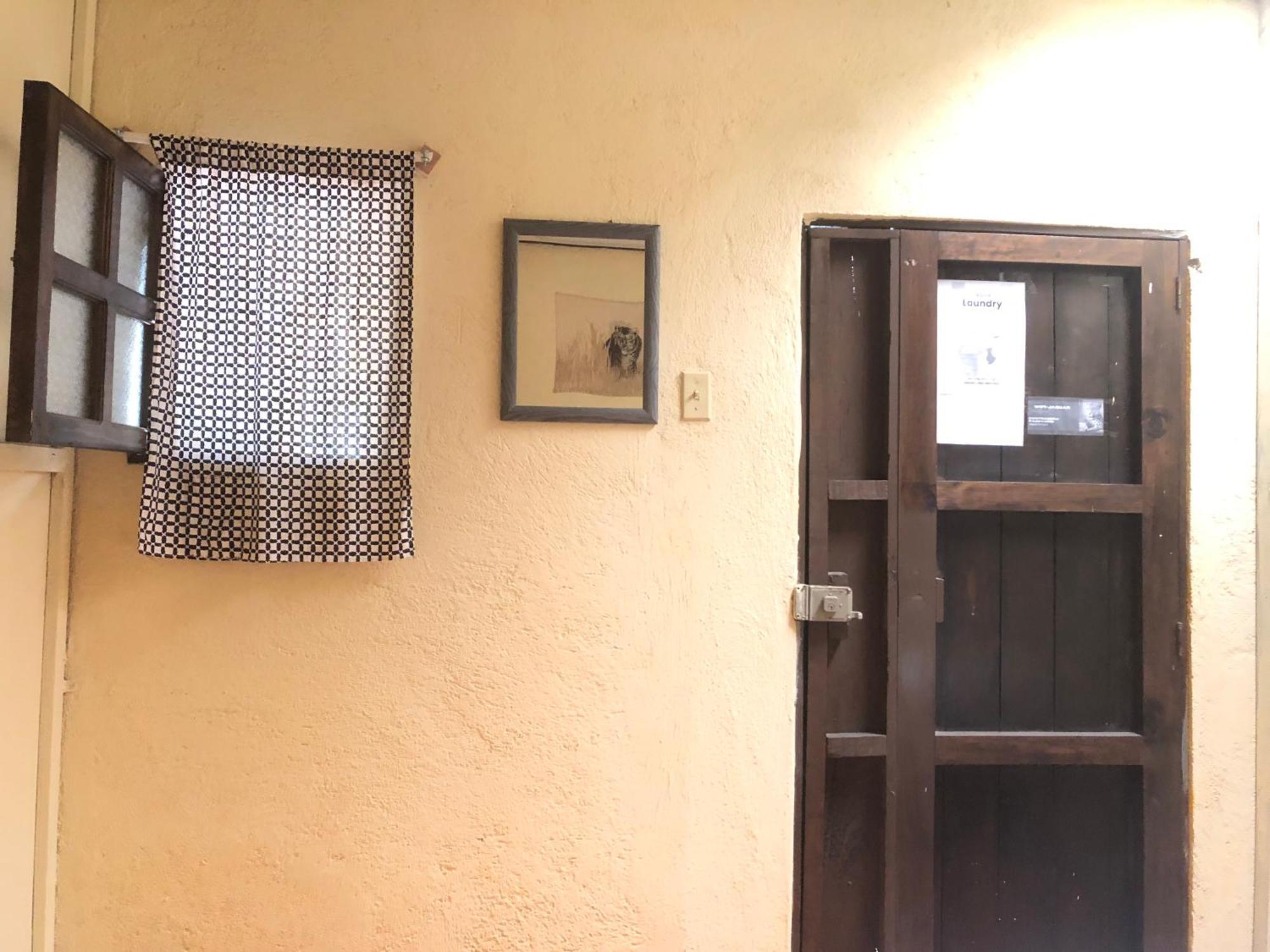 Hospedaje Basico El Jaguar Hotell Antigua Eksteriør bilde